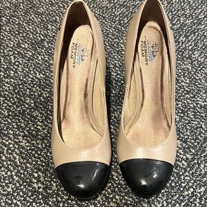 Life Stride Beige and Black Heels